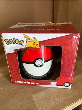 Pokémon Ceramic Poké Ball Mug - Red & White